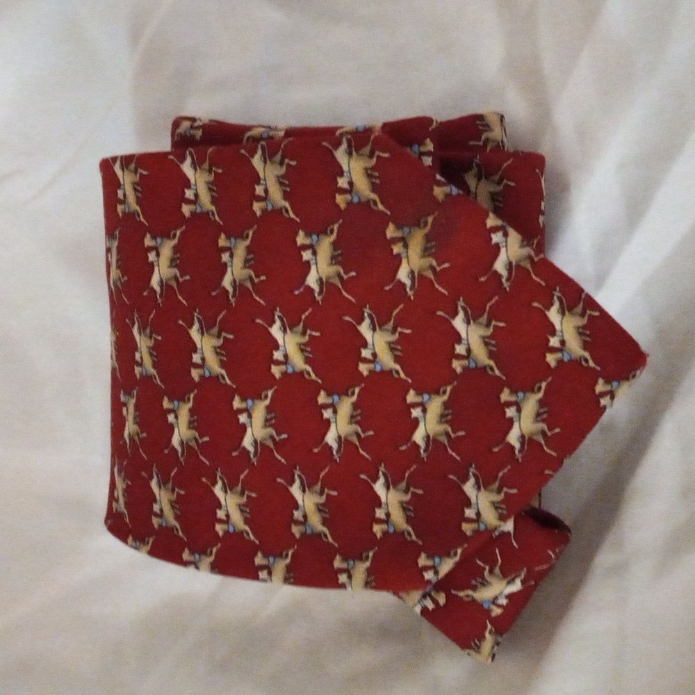 BROOKS BASICS Neck Tie Pure Silk Dogs Pattern Burgundy